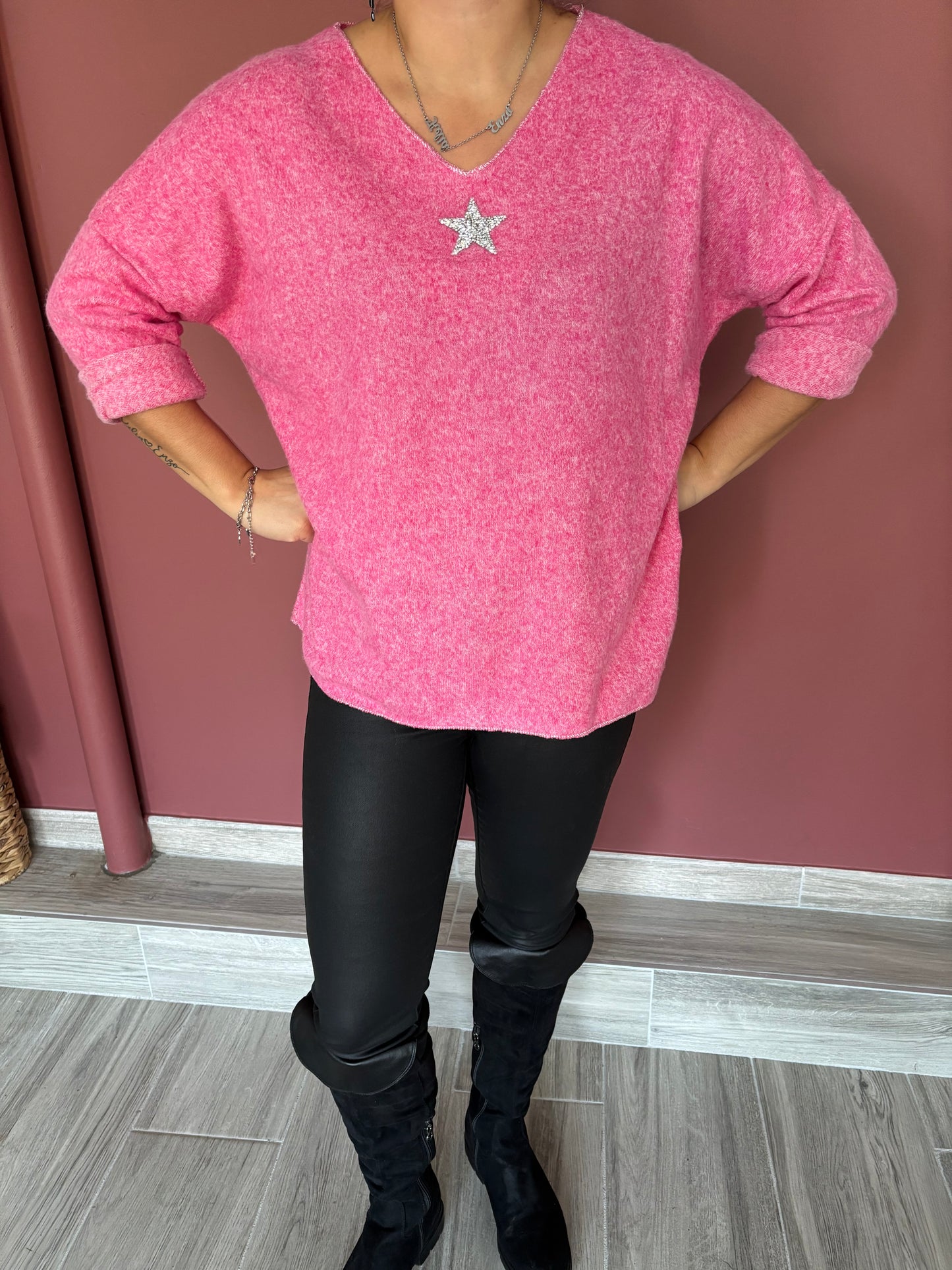 Pull étoile fuschia
