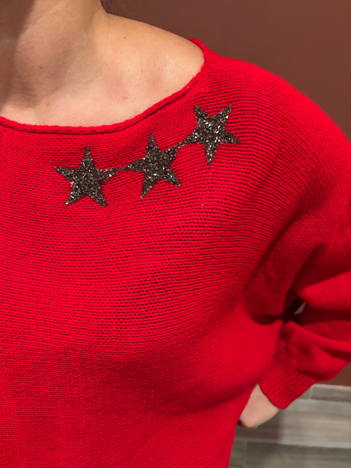 Pull 3 étoiles rouge