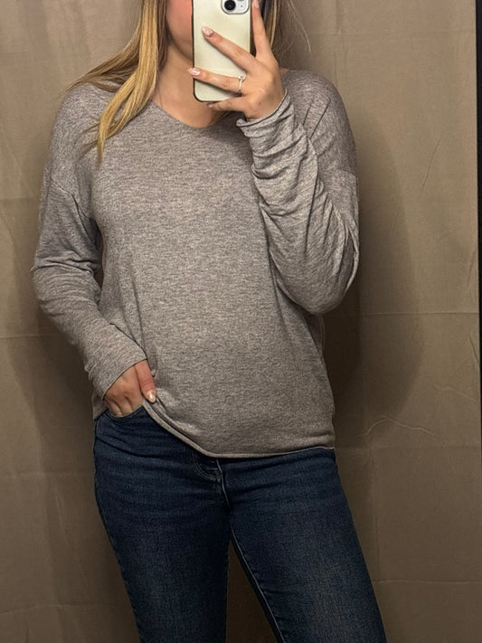 Pull léger gris